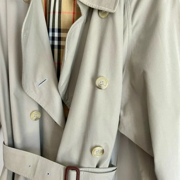 ❤️SALE AUTHENTIC Gorgeous Burberry Beige Trench Coat Fits Women's L-XL ❤️ - Picture 8 of 15